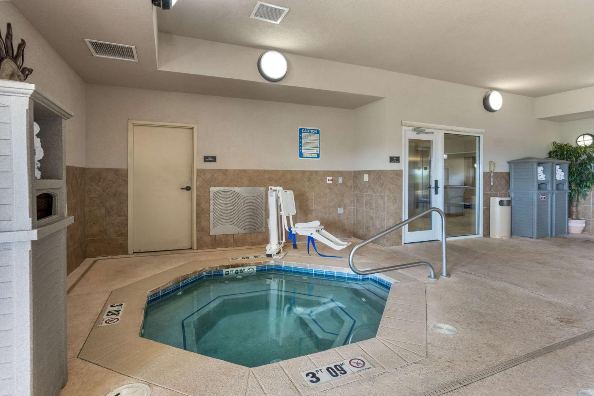 Western Capital Hotel