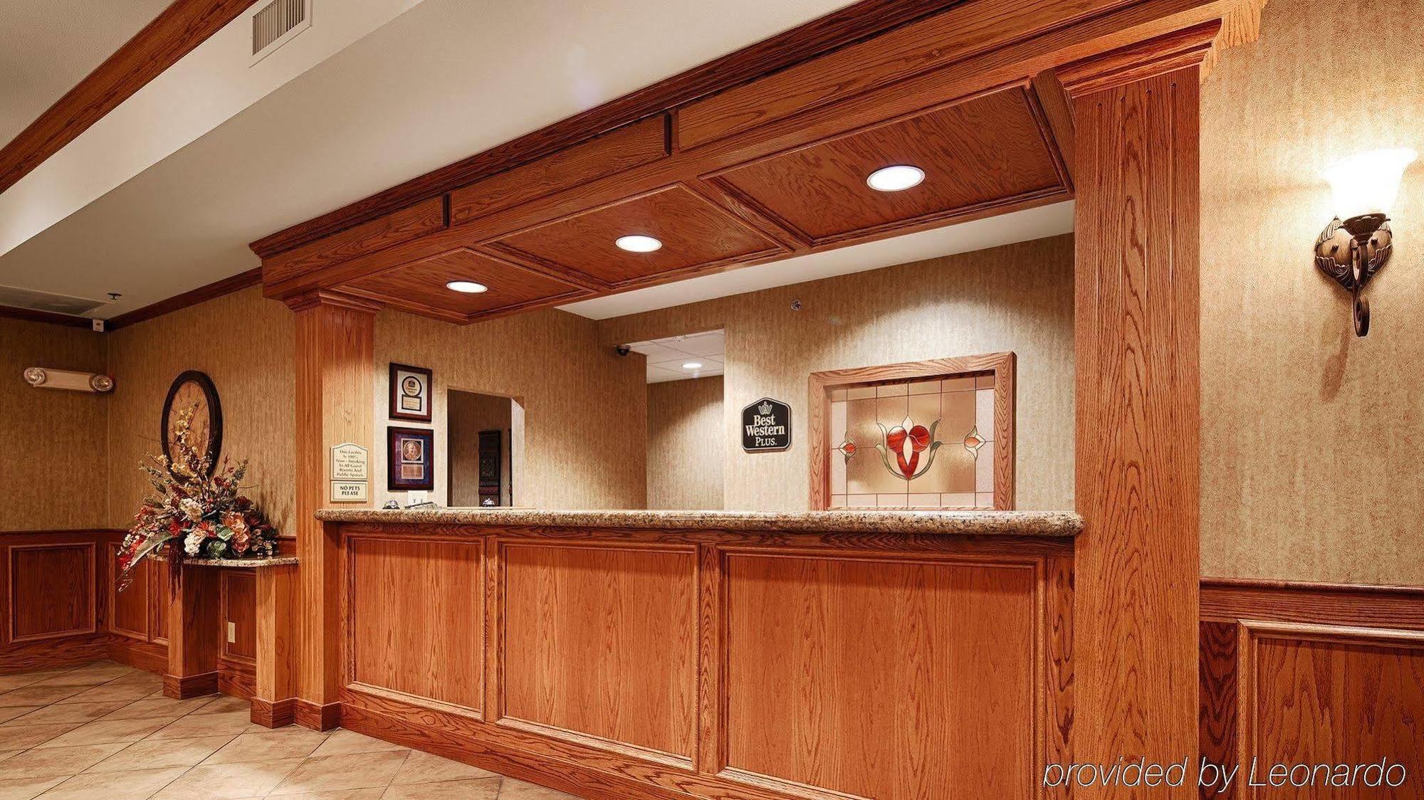 Western Capital 3*